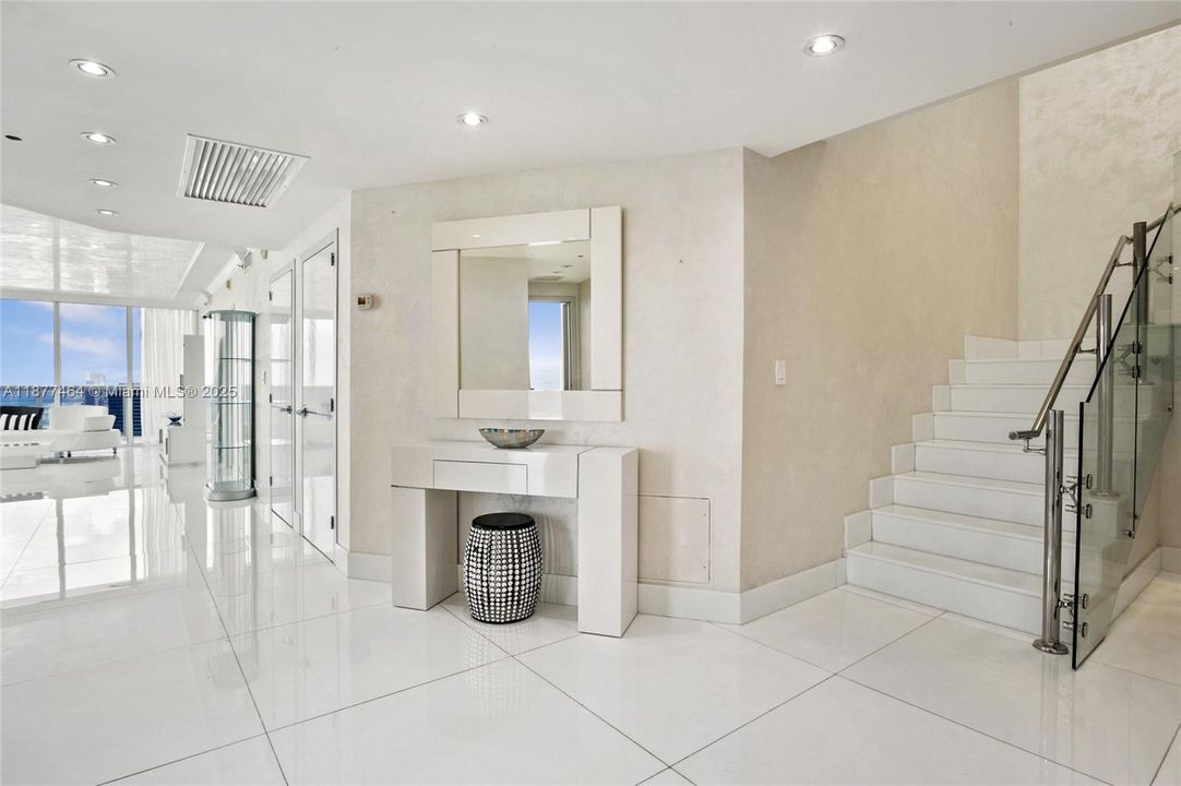 En Venta: $3,950,000 (4 camas, 4 baños, 3348 Pies cuadrados)