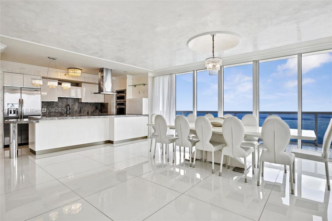 En Venta: $3,950,000 (4 camas, 4 baños, 3348 Pies cuadrados)