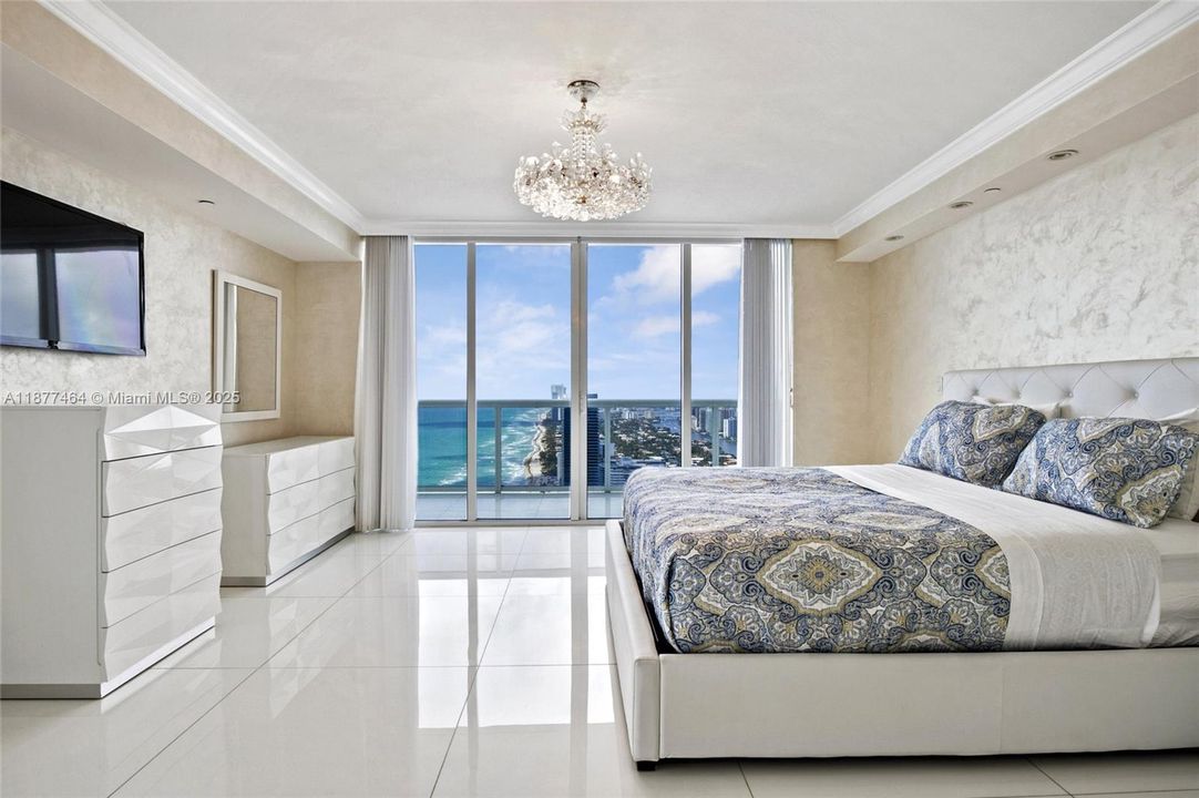 En Venta: $3,950,000 (4 camas, 4 baños, 3348 Pies cuadrados)