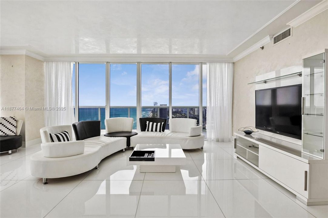 En Venta: $3,950,000 (4 camas, 4 baños, 3348 Pies cuadrados)