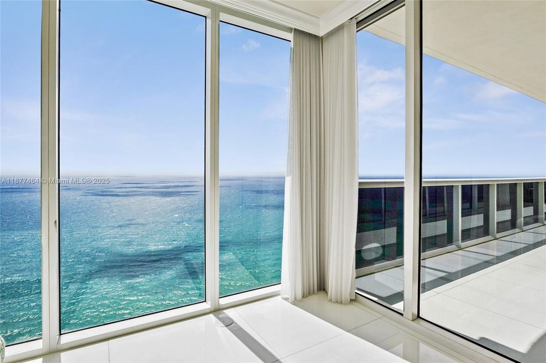 En Venta: $3,950,000 (4 camas, 4 baños, 3348 Pies cuadrados)