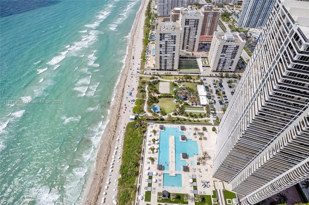 En Venta: $3,950,000 (4 camas, 4 baños, 3348 Pies cuadrados)