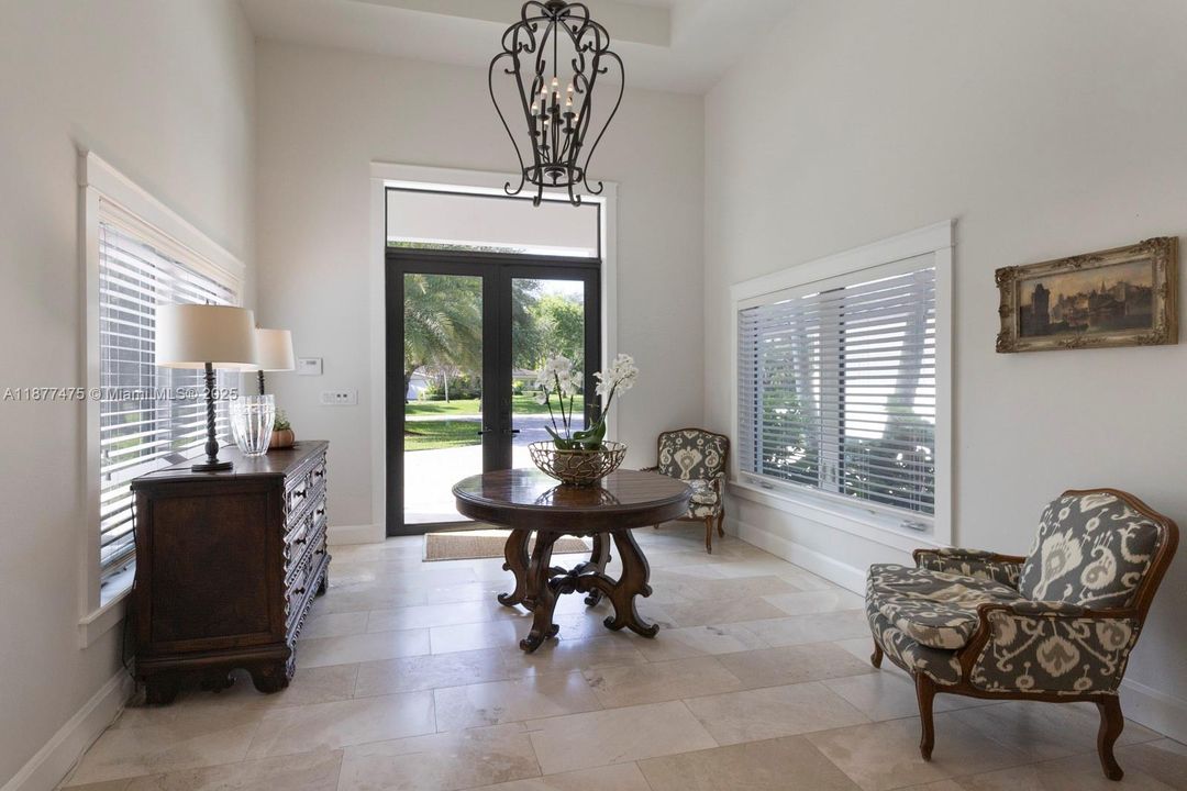 合同活跃: $3,975,000 (4 贝兹, 3 浴室, 4300 平方英尺)