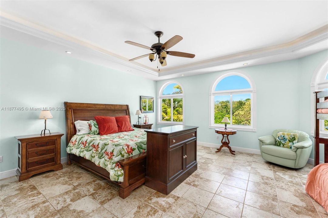 En Venta: $6,450,000 (3 camas, 3 baños, 4687 Pies cuadrados)