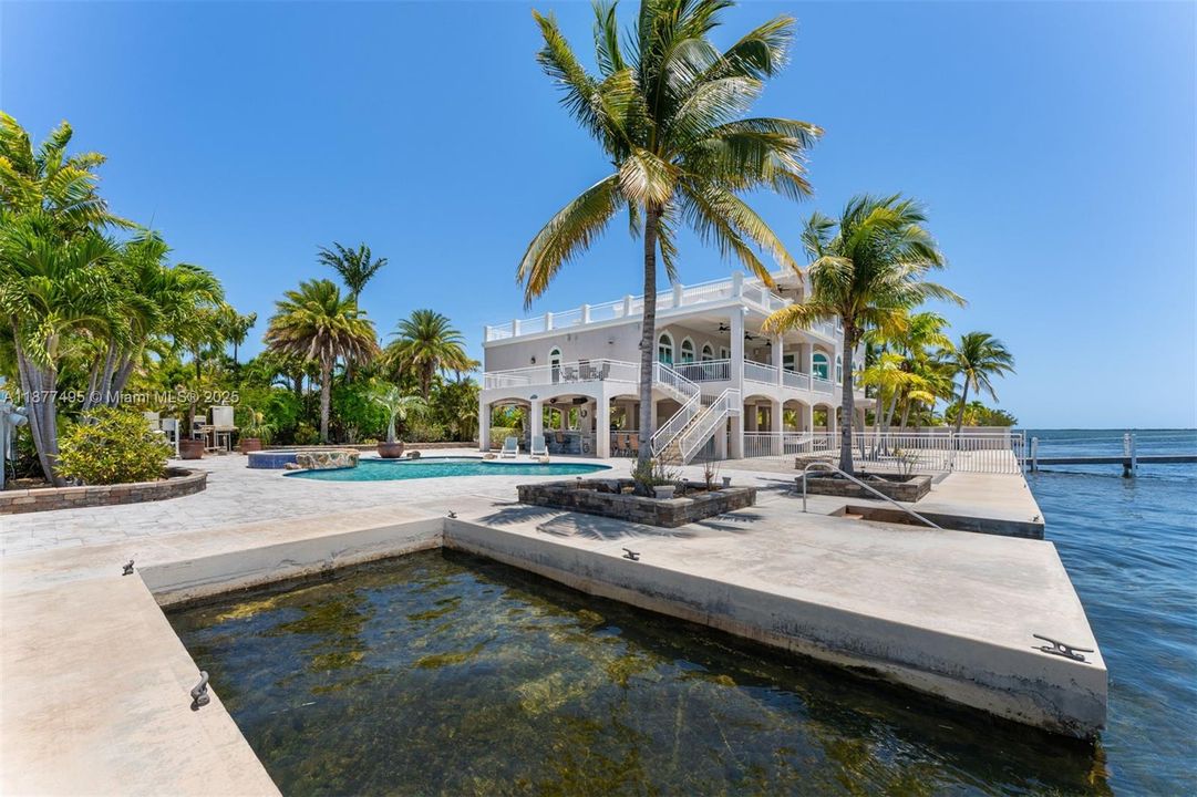 En Venta: $6,450,000 (3 camas, 3 baños, 4687 Pies cuadrados)