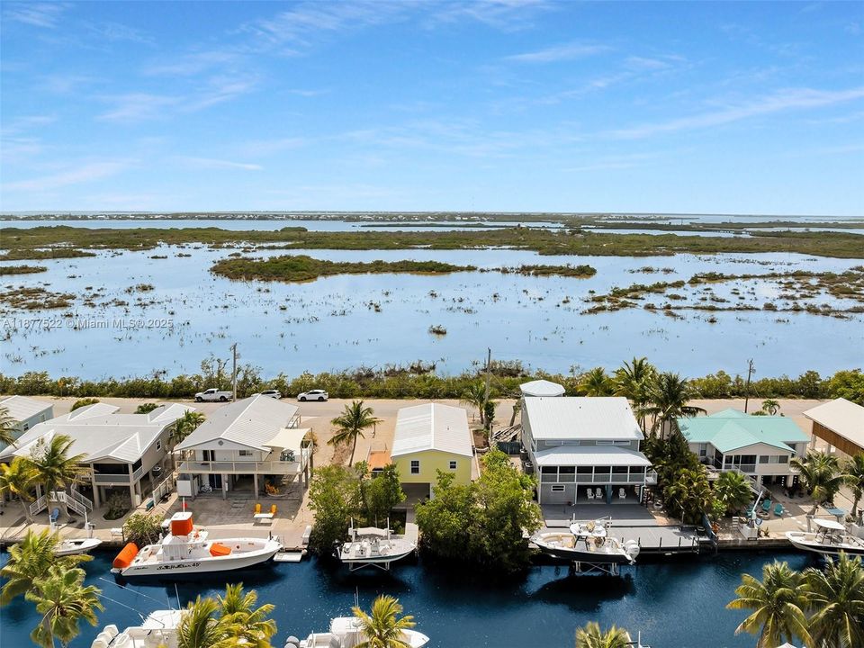 For Sale: $974,000 (3 beds, 2 baths, 1296 Square Feet)