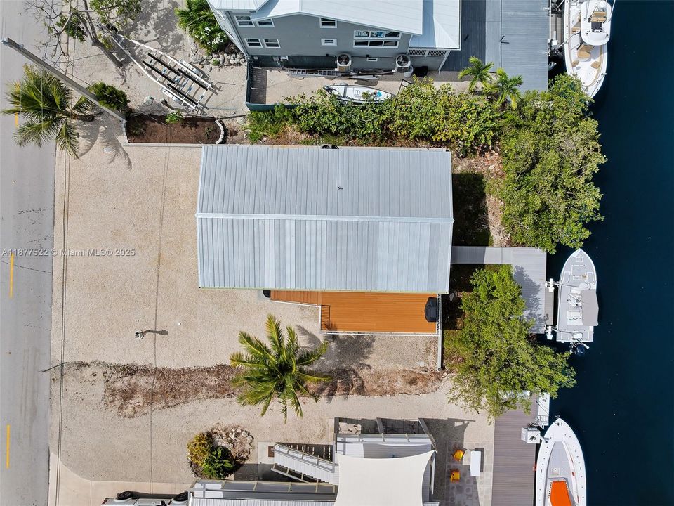 For Sale: $974,000 (3 beds, 2 baths, 1296 Square Feet)