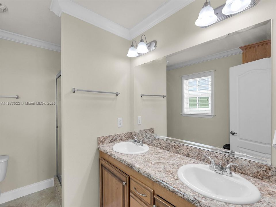 For Sale: $974,000 (3 beds, 2 baths, 1296 Square Feet)