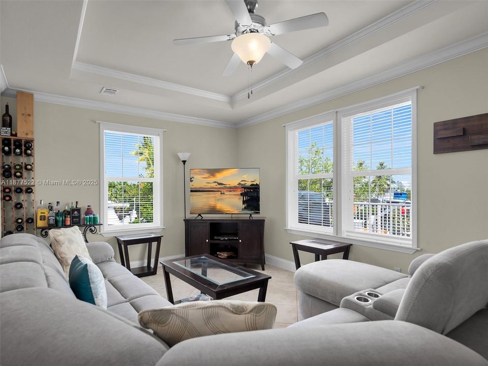 For Sale: $974,000 (3 beds, 2 baths, 1296 Square Feet)