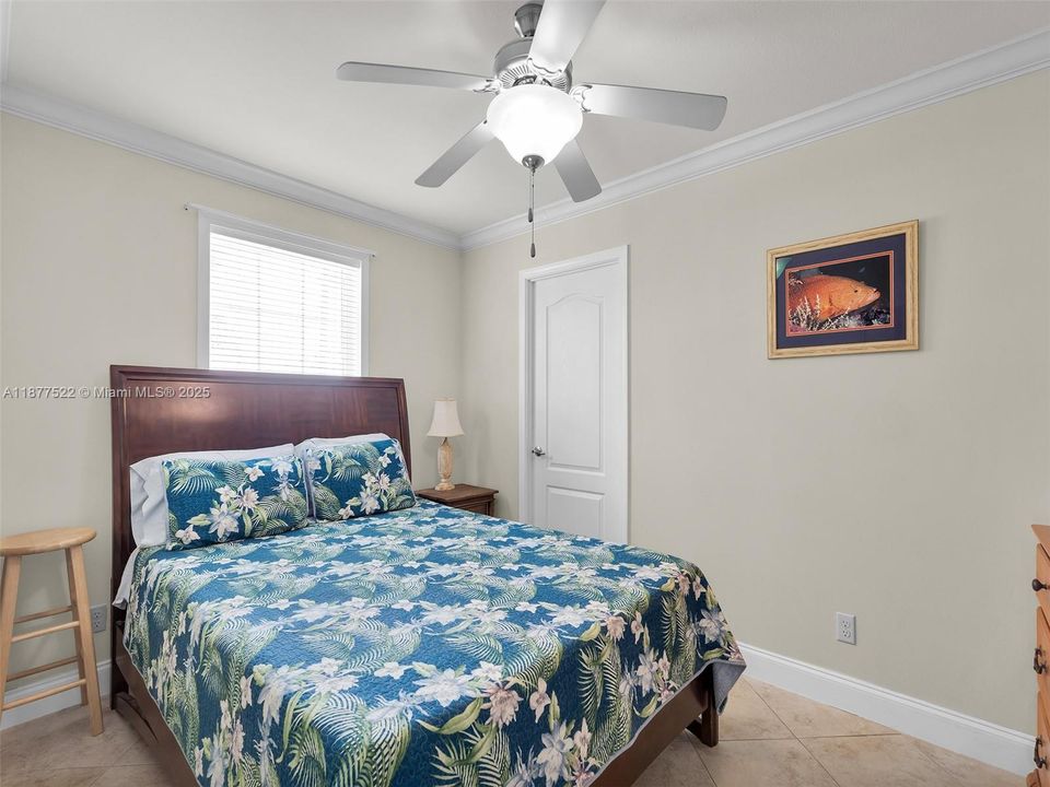 For Sale: $974,000 (3 beds, 2 baths, 1296 Square Feet)