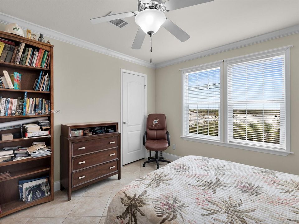 For Sale: $974,000 (3 beds, 2 baths, 1296 Square Feet)