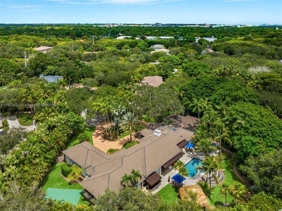 For Sale: $5,900,000 (6 beds, 6 baths, 5860 Square Feet)
