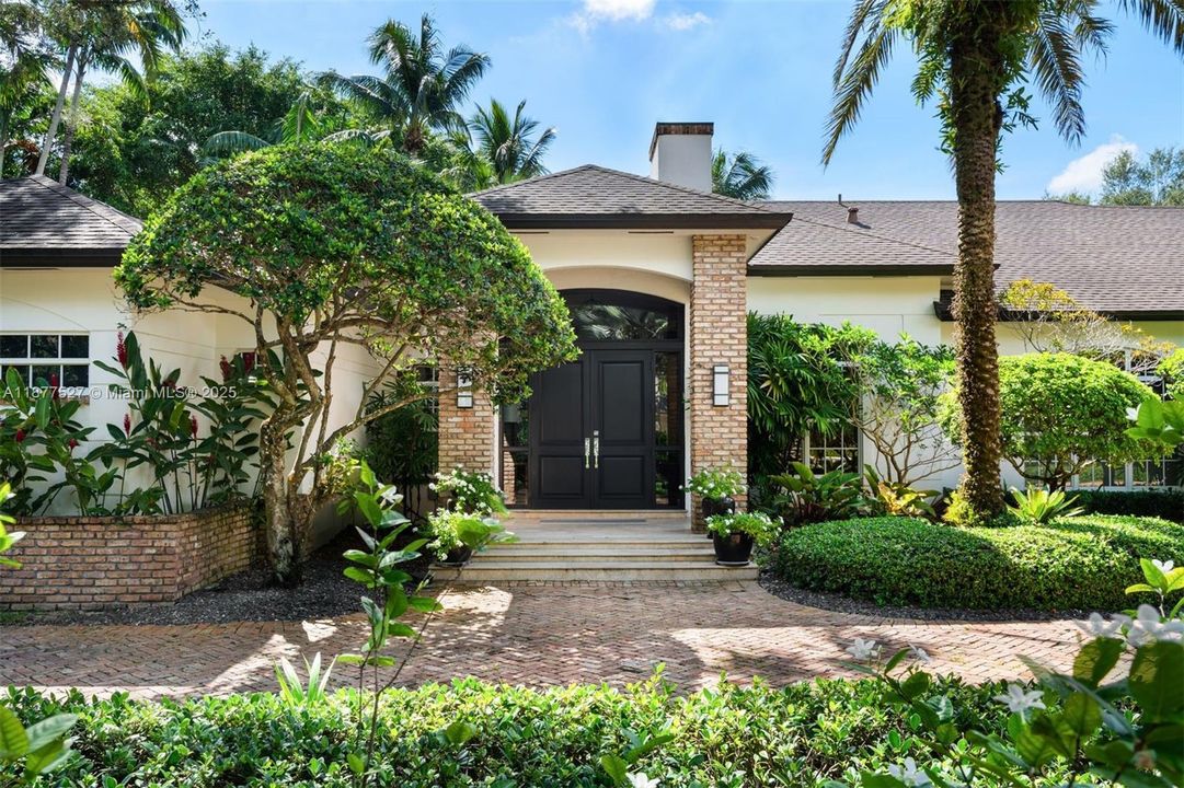 For Sale: $5,900,000 (6 beds, 6 baths, 5860 Square Feet)