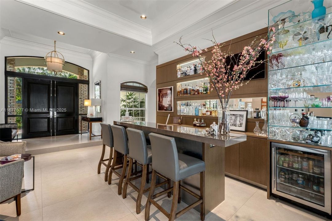 For Sale: $5,900,000 (6 beds, 6 baths, 5860 Square Feet)