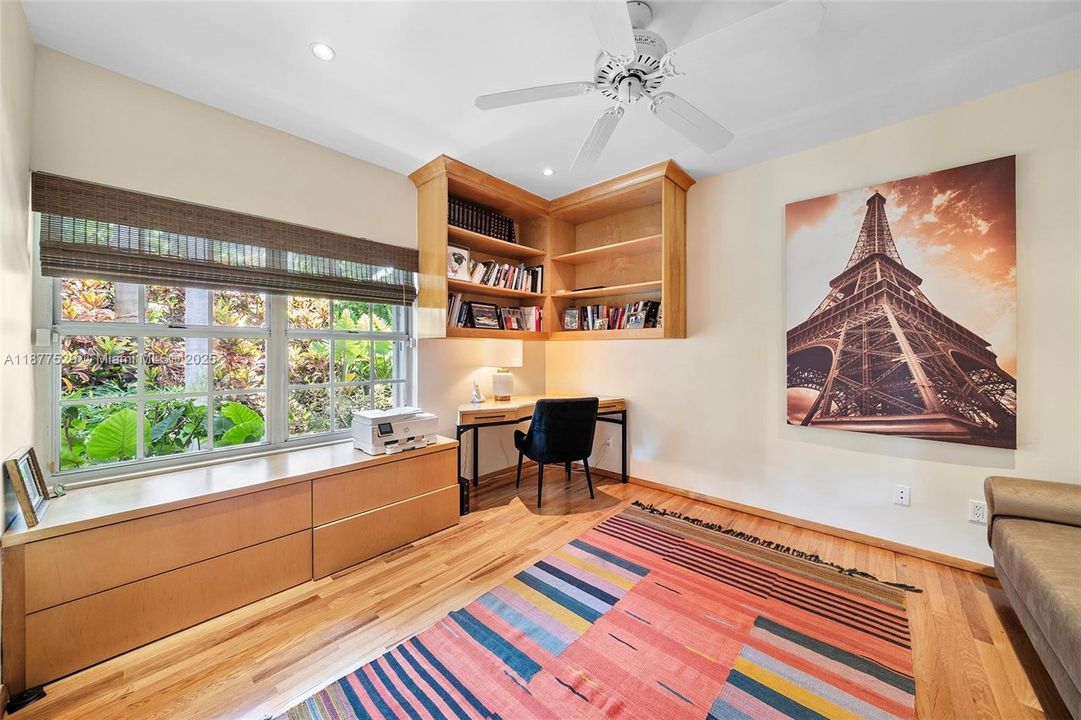 For Sale: $3,795,000 (3 beds, 2 baths, 2003 Square Feet)