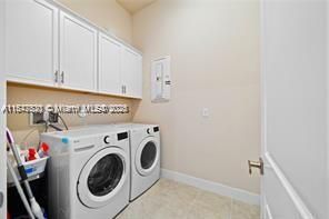 出租: $5,400 (3 贝兹, 3 浴室, 2218 平方英尺)