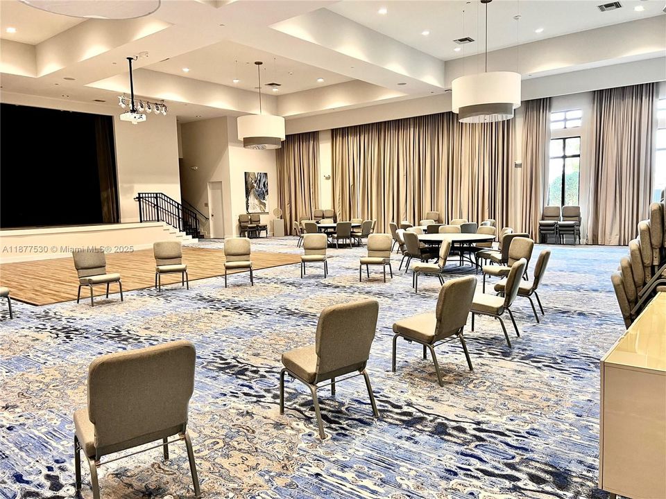 出租: $5,400 (3 贝兹, 3 浴室, 2218 平方英尺)