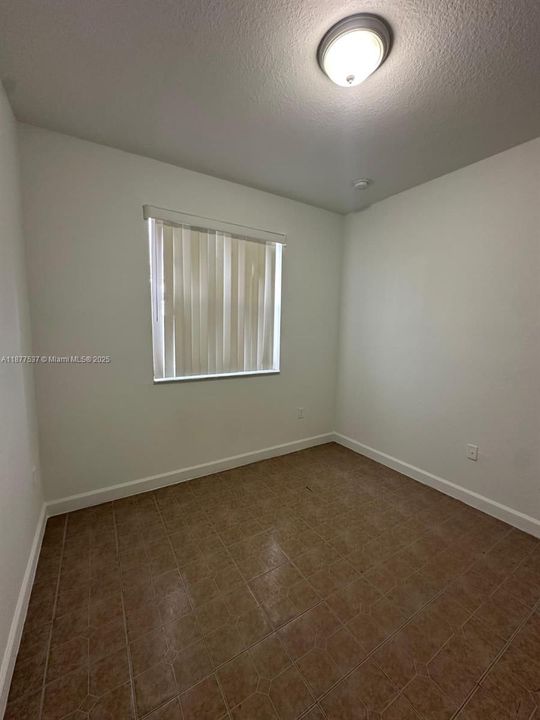 For Rent: $1,750 (3 beds, 2 baths, 1166 Square Feet)
