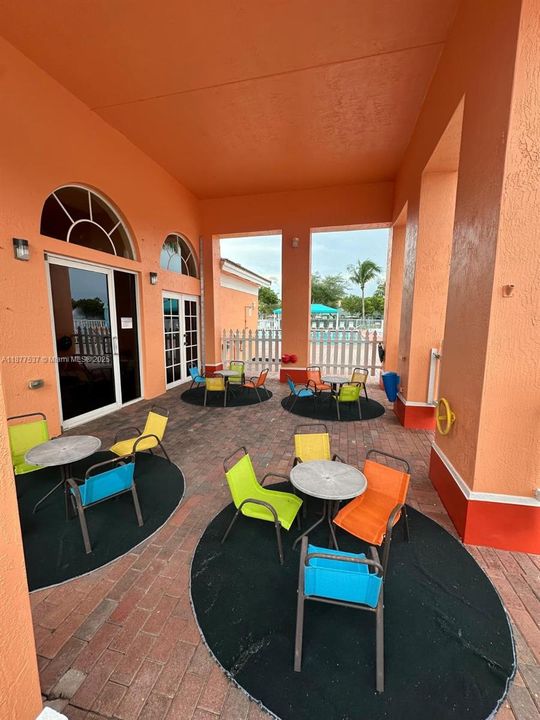 For Rent: $1,750 (3 beds, 2 baths, 1166 Square Feet)