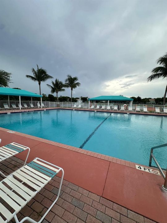 For Rent: $1,750 (3 beds, 2 baths, 1166 Square Feet)