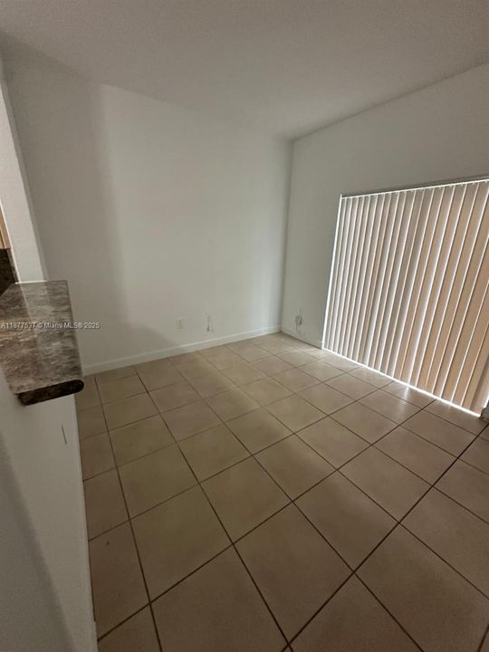 For Rent: $1,750 (3 beds, 2 baths, 1166 Square Feet)