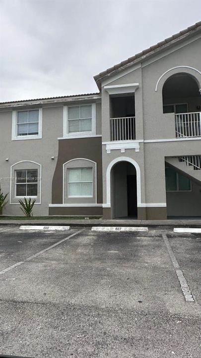 For Rent: $1,750 (3 beds, 2 baths, 1166 Square Feet)