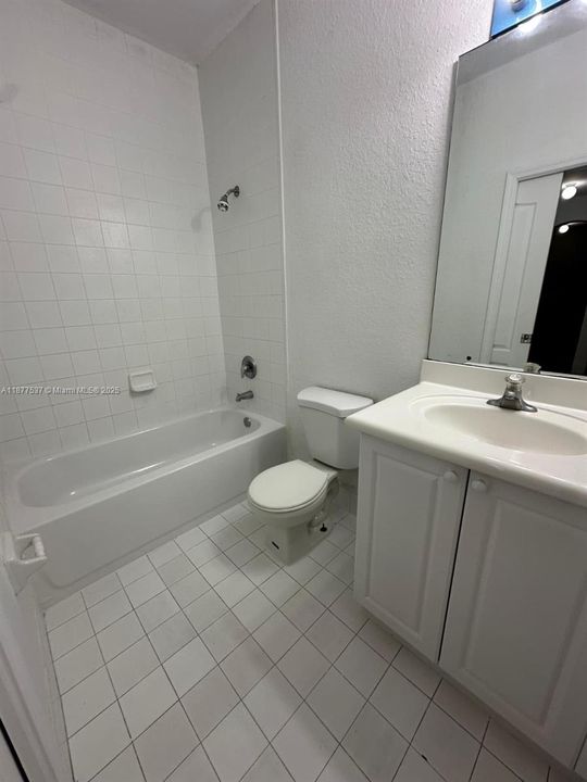 For Rent: $1,750 (3 beds, 2 baths, 1166 Square Feet)