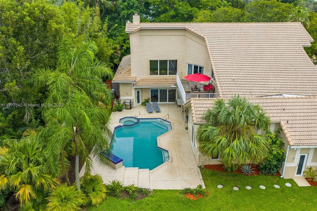 Recently Sold: $1,295,000 (7 beds, 4 baths, 5239 Square Feet)