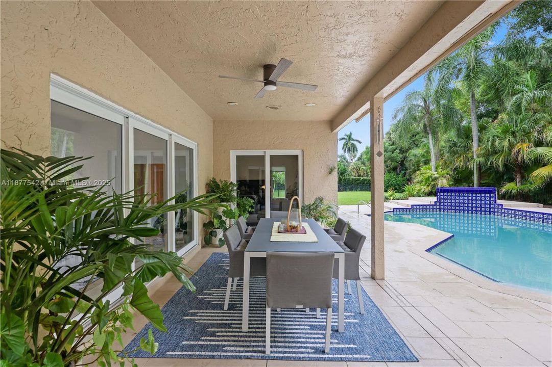 Recently Sold: $1,295,000 (7 beds, 4 baths, 5239 Square Feet)