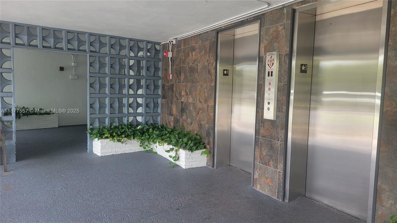 合同活跃: $170,000 (1 贝兹, 1 浴室, 775 平方英尺)