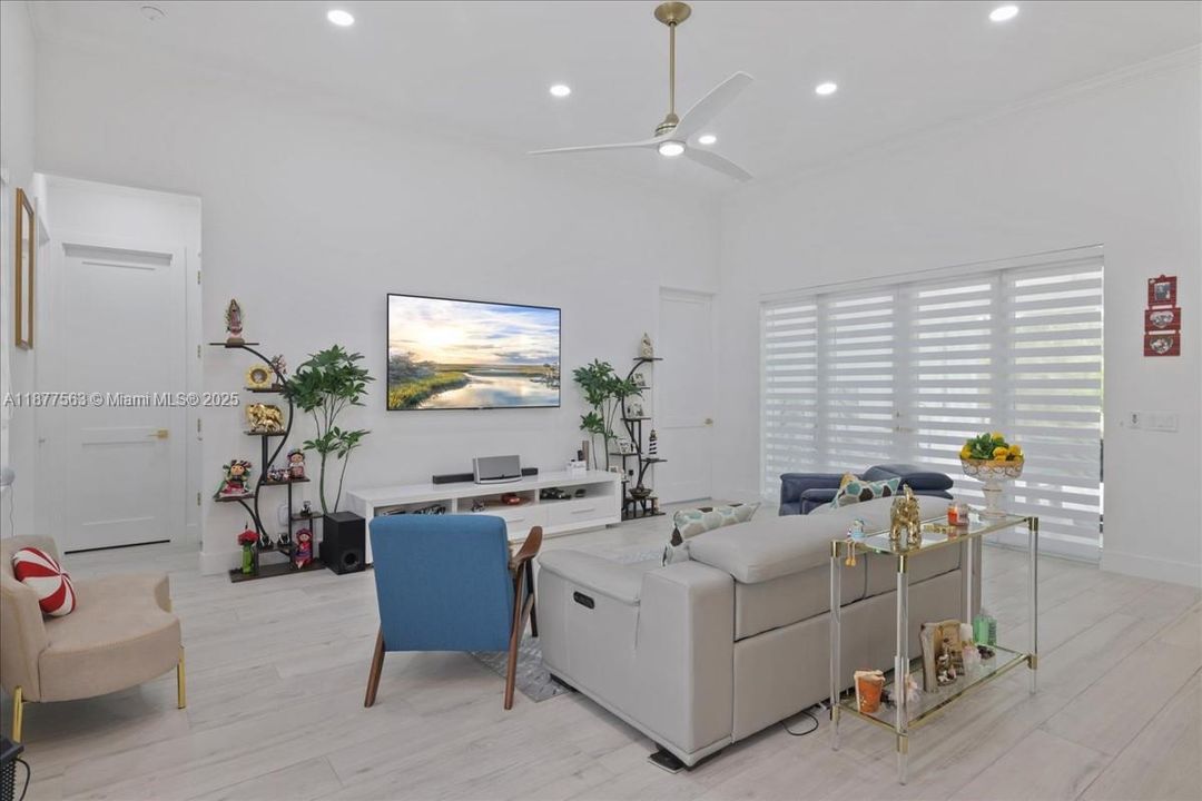 For Sale: $664,900 (4 beds, 3 baths, 2518 Square Feet)