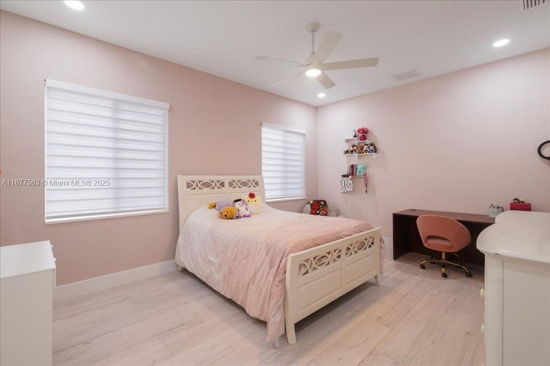 For Sale: $664,900 (4 beds, 3 baths, 2518 Square Feet)