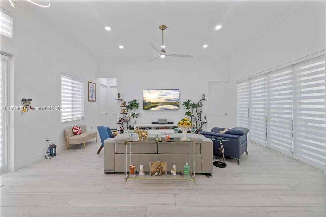 For Sale: $664,900 (4 beds, 3 baths, 2518 Square Feet)