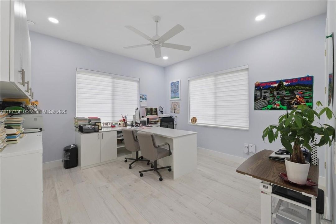 For Sale: $664,900 (4 beds, 3 baths, 2518 Square Feet)