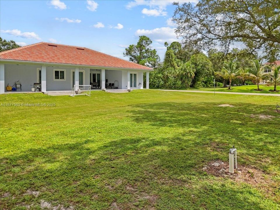 For Sale: $664,900 (4 beds, 3 baths, 2518 Square Feet)