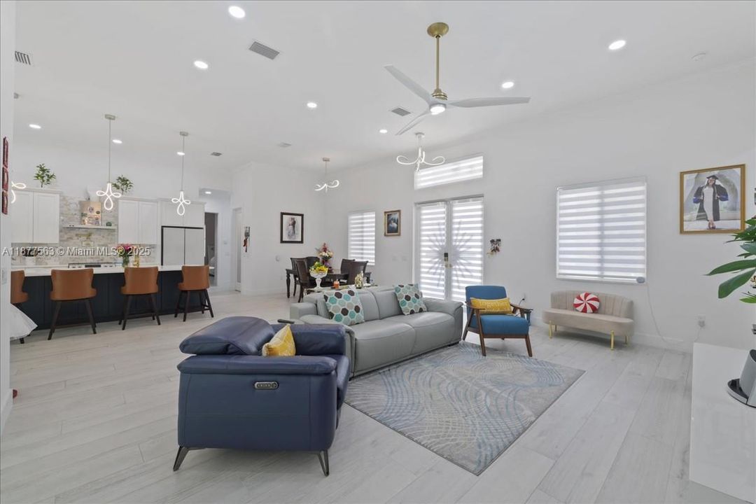 For Sale: $664,900 (4 beds, 3 baths, 2518 Square Feet)