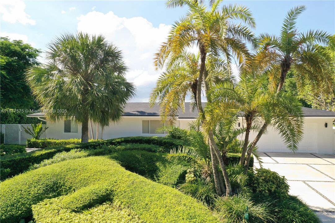 En Renta: $35,000 (4 camas, 4 baños, 2566 Pies cuadrados)