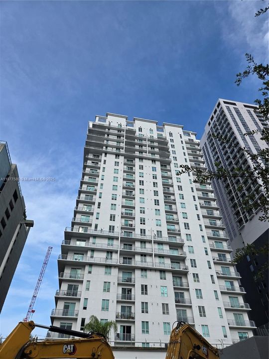 待售: $367,000 (1 贝兹, 1 浴室, 784 平方英尺)