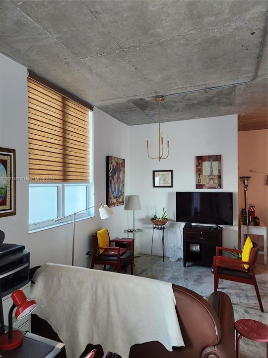 待售: $367,000 (1 贝兹, 1 浴室, 784 平方英尺)