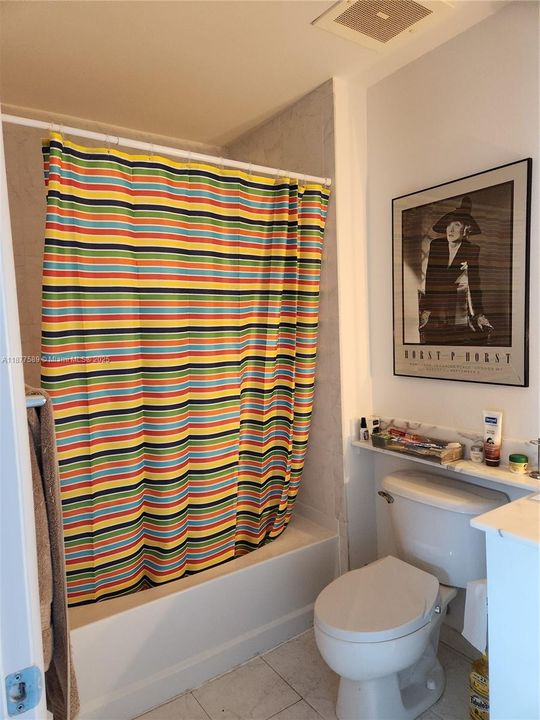 待售: $367,000 (1 贝兹, 1 浴室, 784 平方英尺)