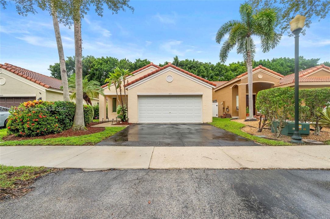 Недавно продано: $650,000 (3 спален, 2 ванн, 0 Квадратных фут)