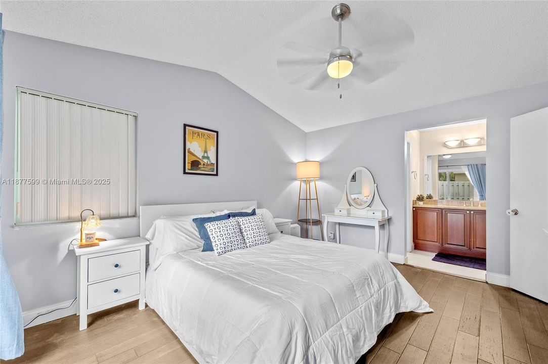 Недавно продано: $650,000 (3 спален, 2 ванн, 0 Квадратных фут)