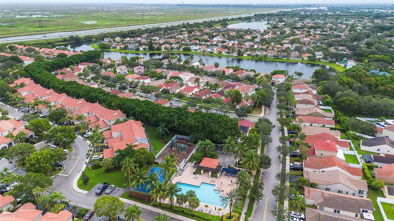 Недавно продано: $650,000 (3 спален, 2 ванн, 0 Квадратных фут)