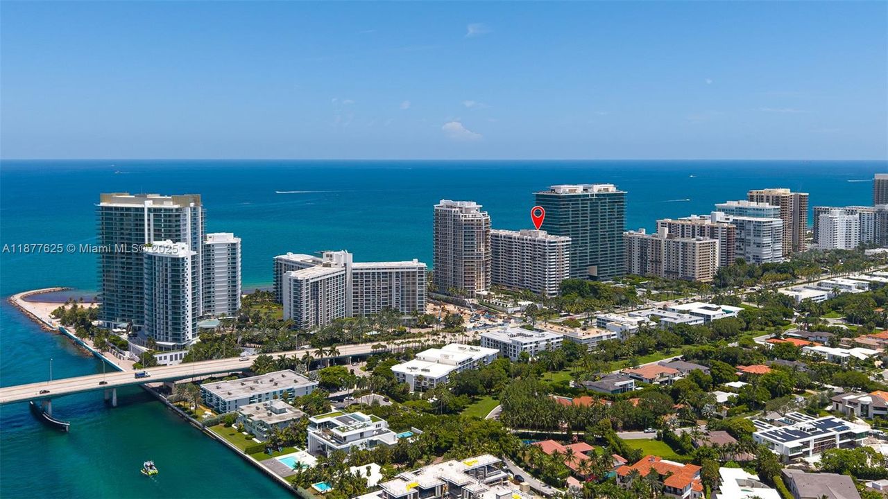 Activo con contrato: $1,490,000 (2 camas, 2 baños, 2060 Pies cuadrados)