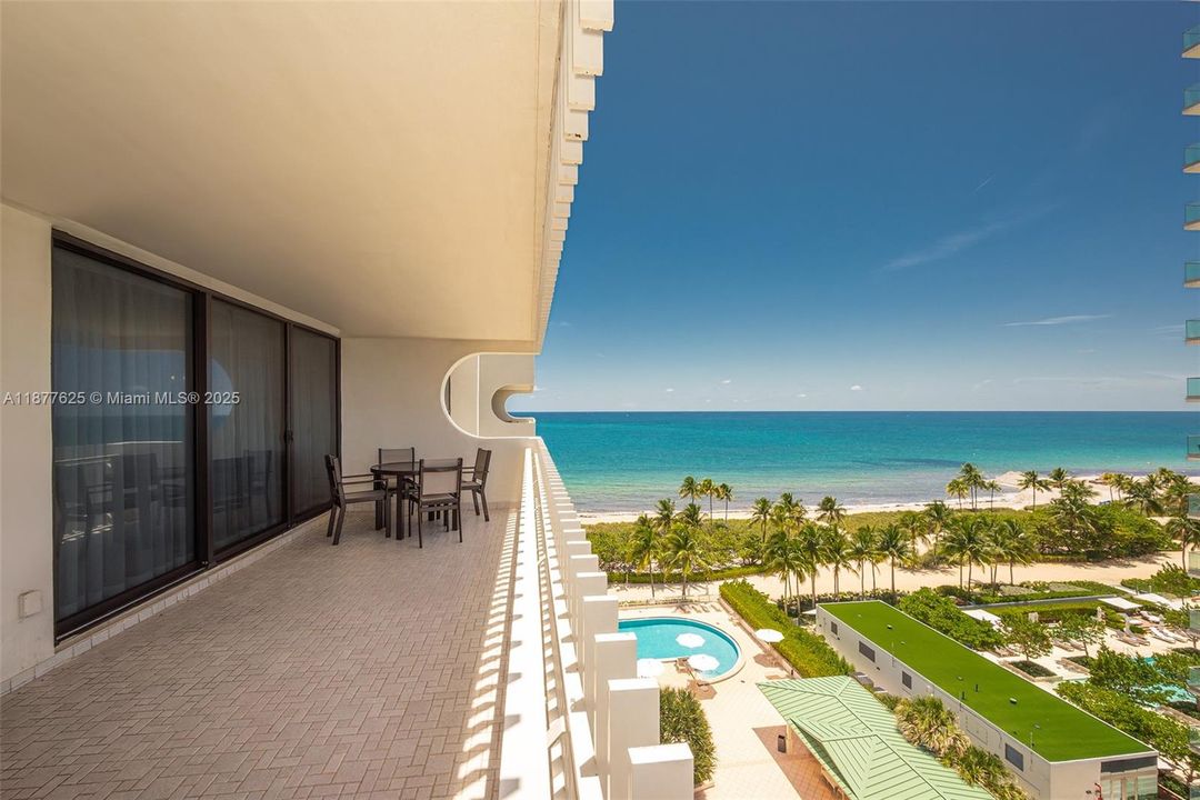 Activo con contrato: $1,490,000 (2 camas, 2 baños, 2060 Pies cuadrados)