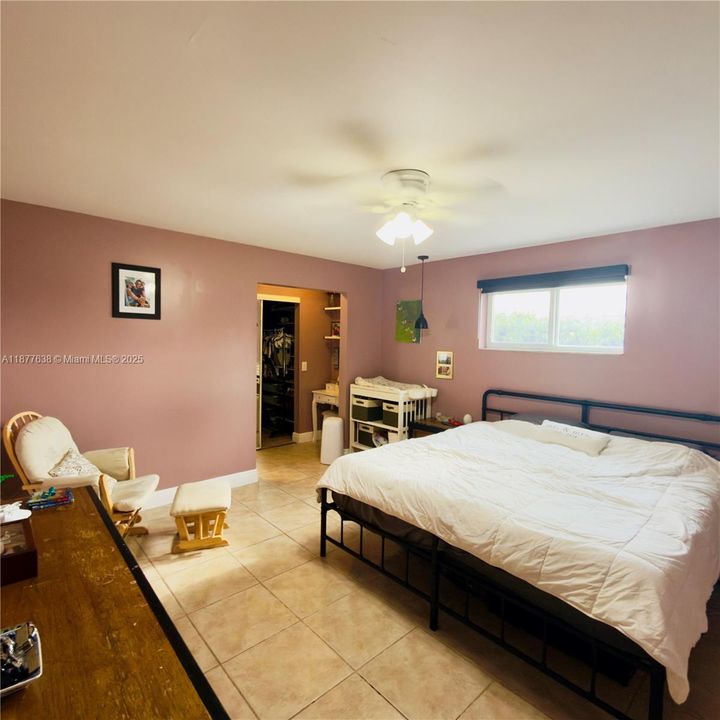 Active With Contract: $660,000 (3 beds, 2 baths, 1621 Square Feet)