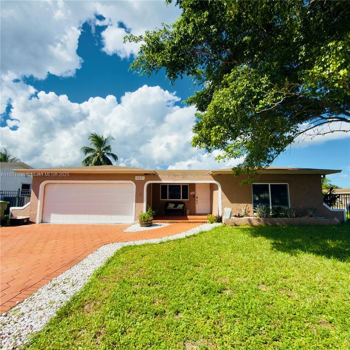 Active With Contract: $660,000 (3 beds, 2 baths, 1621 Square Feet)