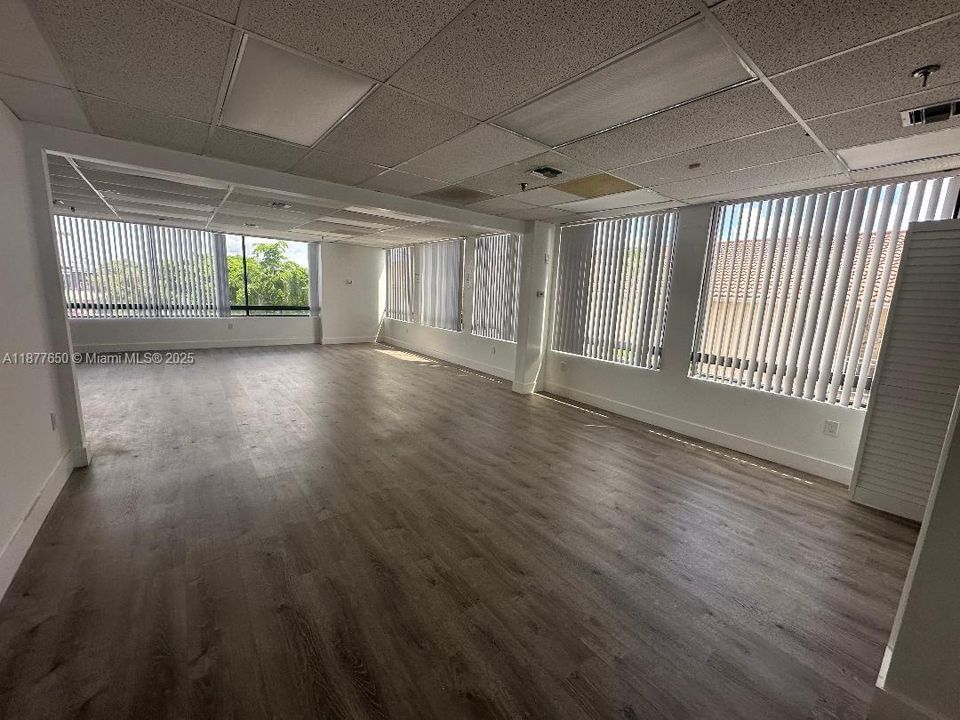 出租: $1,400 (0 贝兹, 0 浴室, 0 平方英尺)