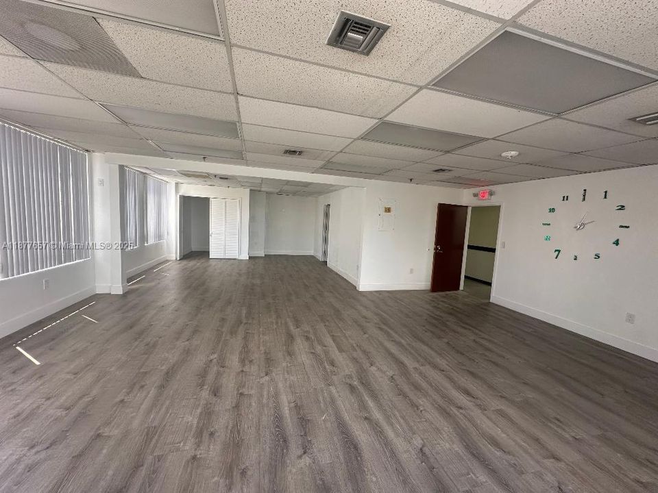 出租: $1,400 (0 贝兹, 0 浴室, 0 平方英尺)