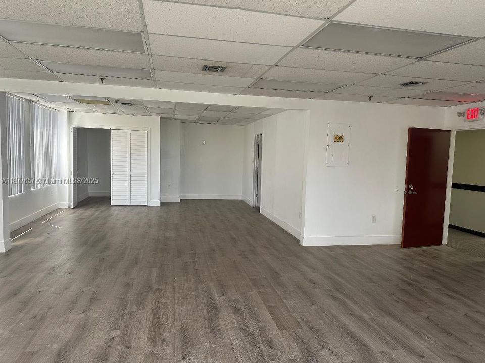 出租: $1,400 (0 贝兹, 0 浴室, 0 平方英尺)